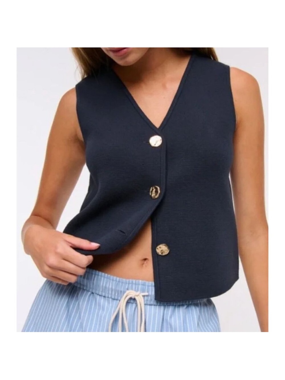 Abercrombie & Fitch luxeloft V neck Vest - Picture 3 of 4